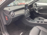 内装クリーニングも施しております。内装の綺麗なお車は気持ちが良くオススメさせていただく1つのポイントになっております。