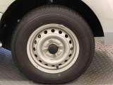 納車前にはプロのメカニックが点検、整備を行いますので安心してお乗り頂けます!!