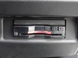 ETC車載器が装備されております。お車の登録後、セットアップを完了してから納車させていただきます。カードをご用意いただければ使用いただけます。