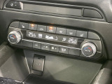 【シートヒーター】寒い日に重宝するシートヒーター!エアコンより早く温まってくれるので寒がりの人も安心ですね♪エアコンの温風は乾燥するから苦手、という方にもをおすすめです。