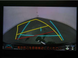 バックガイドモニターで、後方を確認しながら安心して駐車することが出来ます。運転初心者も熟練者も必須の機能ですよ!