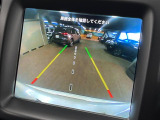 ●ガイドライン付きバックカメラ:不安な駐車もこれで安心!ガイドライン付きなので狭い箇所での駐車もラクラクです!
