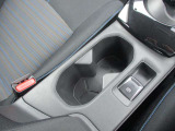 運転席で使用できるドリンクホルダーです。