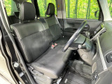 運転席シート廻りは使用感も少なく、良好な状態となっています。丁寧に使われていたことがよくわかりますね。