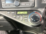 【オートエアコン】一度お好みの温度に設定すれば、車内の温度を検知し風量や温度を自動で調整。暑い…寒い…と何度もスイッチ操作をする必要はありません。快適な車内空間には必須の機能ですね♪