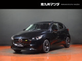 中古車専門再生工場にて熟練専任スタッフが丁寧に清掃、仕上げを実施しております。また、お客様に安心してご検討いただける様、公取協が定める基準に基づき車両検査を実施し、車両状態評価証を発行しております。