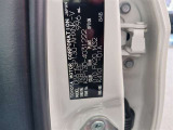 【コーションプレート】には製造元や車体番号、車体色番号といった車両の詳細な情報が記載されております。