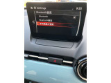 Bluetooth接続機能付きで、音楽再生や運転時の通話が楽に行えます。