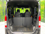 普段のお買い物や通勤、送迎等に十分な荷室スペースを確保しております。セカンドシートを倒すと、大きな荷物の積載も可能です♪