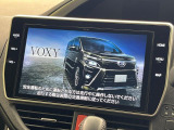 【10.5インチナビ】高級感とインパクトのある大画面ナビを装備。各種オーディオ操作はもちろん、スマホ連携もできる利便性の高いナビです♪