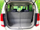 普段のお買い物や通勤、送迎等に十分な荷室スペースを確保しております。セカンドシートを倒すと、大きな荷物の積載も可能です♪