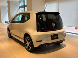 車好きなら斜め後ろからの姿お好きなのでは。
