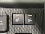 寒い日のドライブを快適にする運転席&助手席シートヒーターが付いてます。アクセサリーソケット(12V/120W)も装備されています。