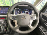 【純正革巻きステアリング】上質な革を使用することで、手にしっかり馴染みとても運転しやすいハンドルです♪