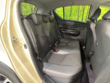 コンパクトカーですが、セカンドシートは十分な広さがあり快適にお乗りいただけます♪シートを倒して大きな荷物を積んだりと、用途の幅が広い1台です。