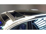 新車でも、サーティファイドカーでも、メルセデスのオーナーになるということは、メルセデスならではの安心と信頼をご購入いただくということ。私たちはそう考えます