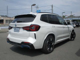 BMWプレミアムセレクション前橋では、高年式低走行モデルからMモデル、年式が経ちなかなかディーラーでは見かけないモデルまで幅広いラインナップで認定中古車を取り扱っております。品質に自信があります。