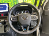 【スマートアシスト】走行中に前方の車両と歩行者を認識。衝突の危険が高いと判断した場合に警報や緊急ブレーキで衝突回避や衝突時の被害を軽減。さらに車線逸脱警報・前後誤発進抑制機能もセットで装備!
