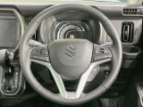【純正革巻きステアリング】上質な革を使用することで、手にしっかり馴染みとても運転しやすいハンドルです♪
