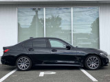 オリジナル・サービスもついたBMW自動車保険も取り扱っております。BMW自動車保険にご加入いただくと、万一のトラブルを24時間365日サポートするエマージェンシー・サービスの〈プレミアム〉をご利用いただけます。