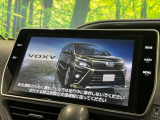 【10.5インチナビ】高級感とインパクトのある大画面ナビを装備。各種オーディオ操作はもちろん、スマホ連携もできる利便性の高いナビです♪