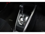 従来のATに比べ変速ショックの少ないCVT。シフトの操作はAT車と同じです。