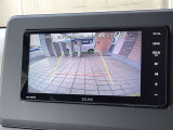 バックモニタ-も装備しております。車庫入れの苦手なお客様、もうご心配いりません。重宝してくれると思います。