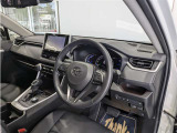 見通しのよいすっきりとした視界で、誰でも運転しやすいです。運転のしやすさは疲れにくさにも繋がりますよ♪