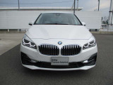 群馬BMWプレミアムセレクション前橋は認定中古車販売のスペシャリストとして品質へのこだわり、特に喫煙歴の無いだれもが気持ちよく購入検討いただける車両を展示しております。遠方からもお問い合わせください。