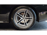 メルセデスの認定中古車「サーティファイドカー」では、万一お車が故障した場合も、ご購入後1年間もしくは2年間※は走行距離にかかわらずメルセデス・ベンツ正規サービスネットワークで無料修理いたします