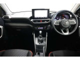 スッキリした運転席まわりで、快適ドライブが楽しめます!