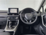 RAV4ならではの見晴らしのよい前方視界で、快適なドライブをお楽しみいただけます。