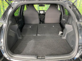 普段のお買い物や通勤、送迎等に十分な荷室スペースを確保しております。セカンドシートを倒すと、大きな荷物の積載も可能です♪