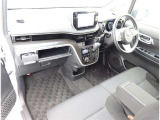 高品質カークリーニング ピカピCar 外装・内装、岐阜トヨペットの専門スタッフがシートもカーペットも綺麗に洗浄済み!プロの仕上げを是非ご確認下さいませ。