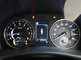 展示車は全てトヨタの車を知り尽くしたエキスパートが基本性能に関わる機能や状態を徹底的にチェックしています。消耗部品の事前交換など法定12ヶ月点検相当の点検・整備を必ず実施しています。