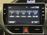 【純正10インチナビ】人気の大型10インチナビを装備。存在感のある大画面はインパクトも大!ナビ利用時のマップ表示は見やすく、テレビやDVDは臨場感がアップ!いつものドライブがグッと楽しくなります。