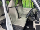 運転席シート廻りは使用感も少なく、良好な状態となっています。丁寧に使われていたことがよくわかりますね。
