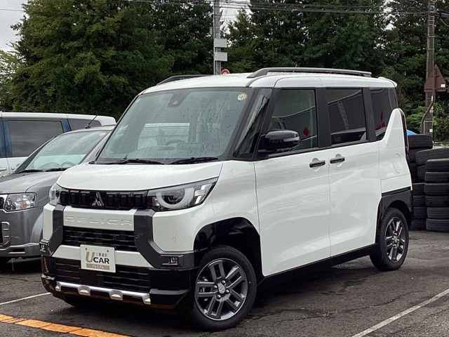デリカミニ T プレミアム 4WD 