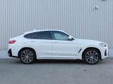 BMW認定中古車は、ドイツ本社と同様の教育・訓練を受けたBMW専門のメカニックが100項目以上のポイントを徹底的にチェックし、厳選した車輌のみを販売しております。