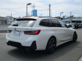 BMWプレミアムセレクション前橋では、高年式低走行モデルからMモデル、年式が経ちなかなかディーラーでは見かけないモデルまで幅広いラインナップで認定中古車を取り扱っております。品質に自信があります。