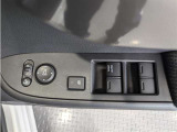 パワーウインドウも付いていますので、窓の開け閉めもスイッチ一つで簡単に行うことができます!