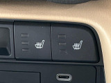 【シートヒーター】寒い日に重宝するシートヒーター!エアコンより早く温まってくれるので寒がりの人も安心ですね♪エアコンの温風は乾燥するから苦手、という方にもをおすすめです。