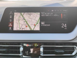 保証期間中に、万一路上で故障などトラブルが発生した際には、緊急連絡を365日24時間フリーダイヤルでお受けしております。出張修理やレッカーの手配、さらにはお客様の代替交通手段やホテルの確保を行います。