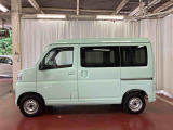 【スマートアシスト搭載車】 衝突回避支援ブレーキ機能(対車両・歩行者)、衝突警報機能(対車両・対歩行者)、誤発信抑制制御機能などの機能で安全な運転をサポートします