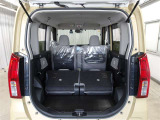 リヤシートを両方倒せば大きな荷物も車載可能です♪