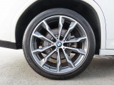 BMW自動車保険ローンプラン:オートローンと自動車保険をセットにして、毎年のご継続手続きの手間をセーブする便利な長期保険専用のオリジナルローンプログラムをご用意。