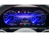 高いレベルの知性を備えたメルセデスの「インテリジェントドライブ」は、ドライバーの疲労を軽減し、安全かつ快適なドライブの一助となります。