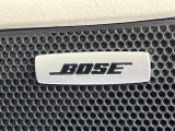 【BOSEサウンドシステム】メーカーオプションの高品位サウンドシステムを搭載。専用のチューニングが施された大小様々なスピーカーから良質なサウンドが奏でられ、臨場感あふれる音響空間を演出します。