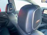 BOSE パーソナルプラスサウンドシステムを採用。運転席と助手席のヘッドレストに内蔵されたUltraNearfieldスピーカーを含む8つの高性能スピーカーとPersonalSpaceテクノロジーを搭載