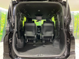 【パワーバックドア】スマートキーや運転席のボタンを押すだけでリアゲートが自動で開閉します!荷物を持っている時や、高い位置にあるバックドアを閉める際に便利な機能です♪